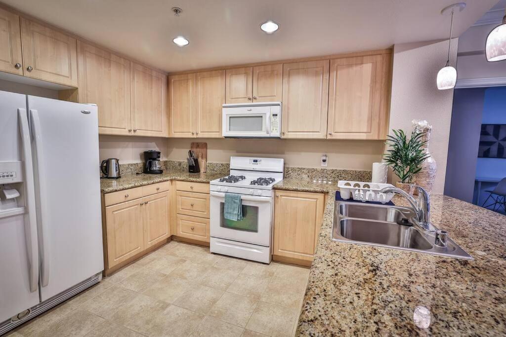 Irvine Upscale 2Br Apt Near Spectrum, Great Park, Uci Apartment Екстериор снимка